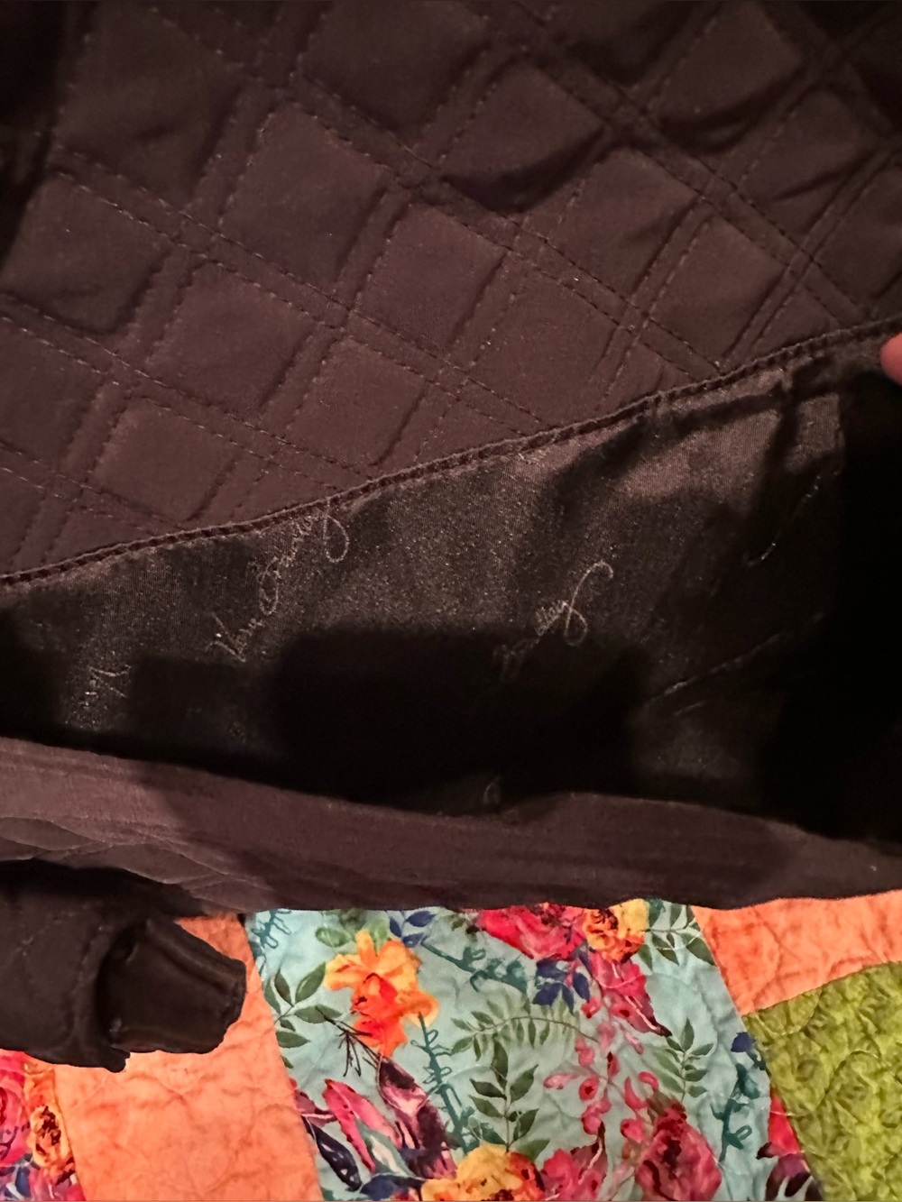 Vera Bradley Black Quilted Tote & Matching Wallet - Picture 2 of 7